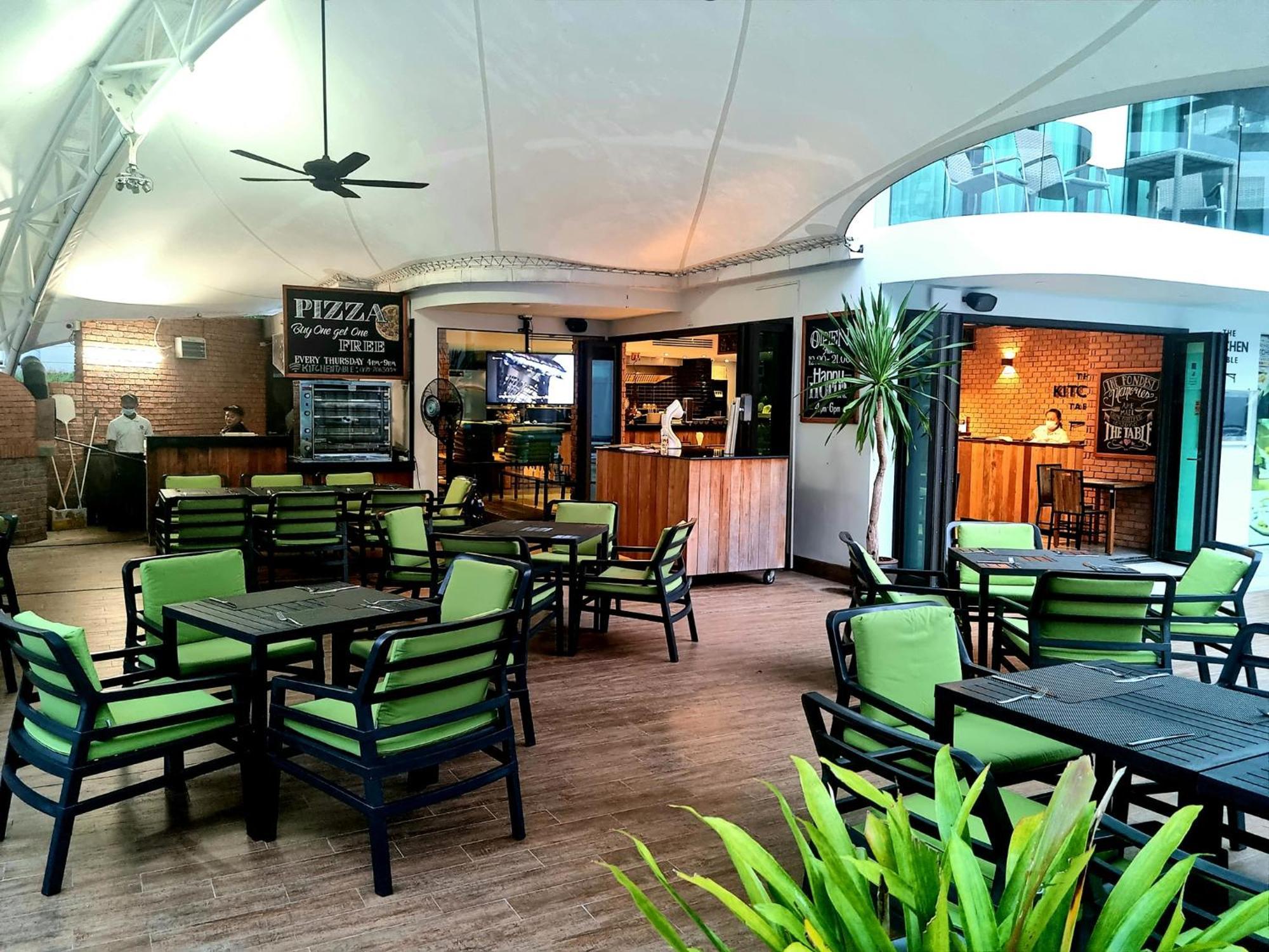 Lets Phuket Twin Sands Resort & Spa Patong Ngoại thất bức ảnh